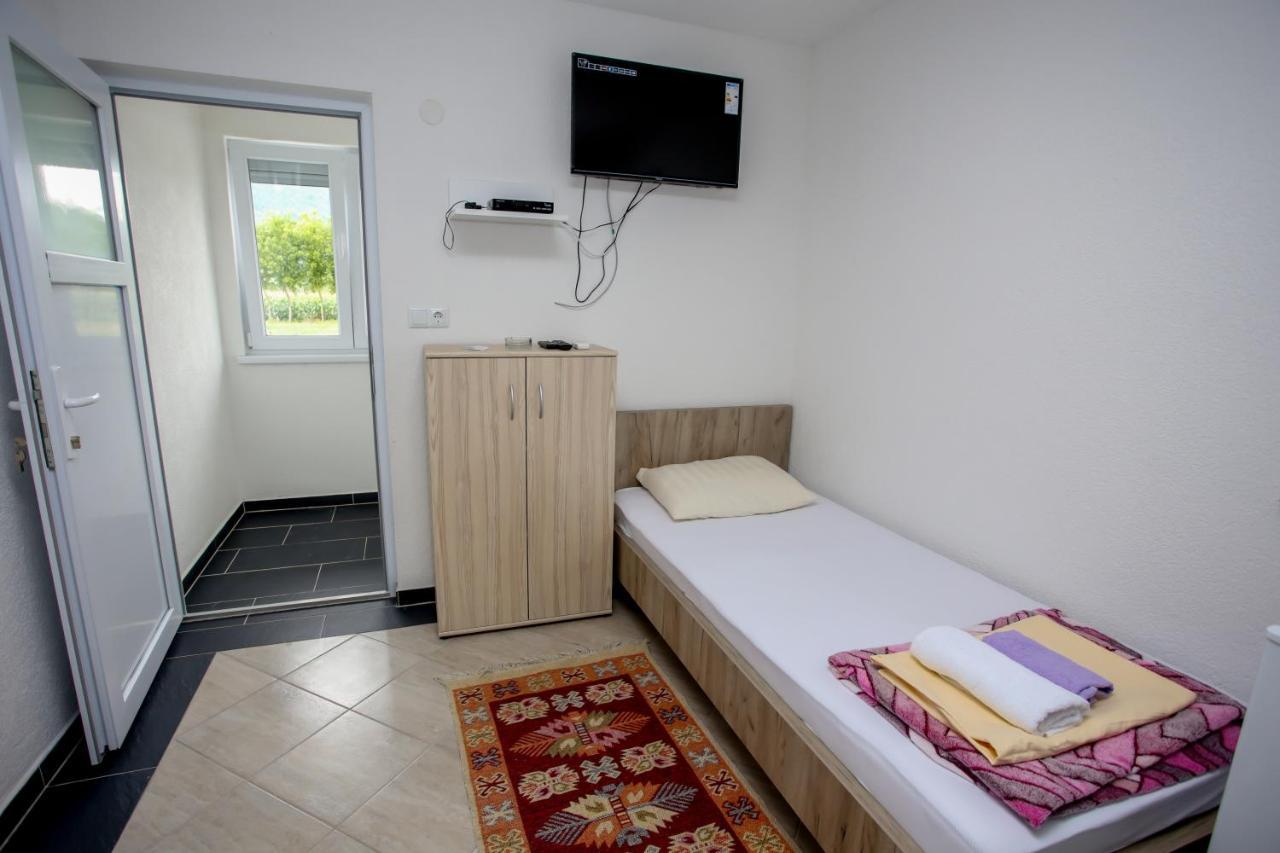 Apartments River Una 5 Bihać Kültér fotó